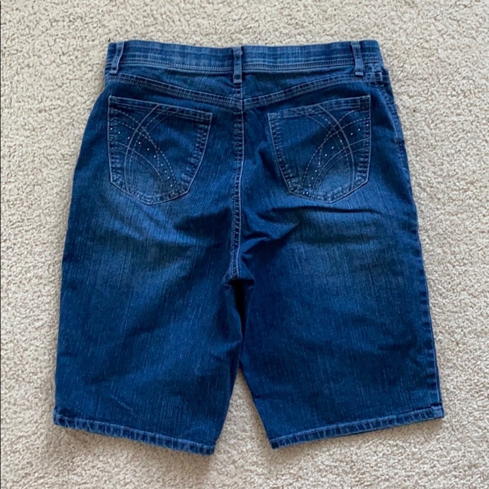 Gloria Vanderbilt Jean Shorts - Picture 4 of 6